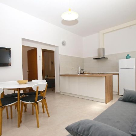 Apartemnts Guido 762 Apartman Pjescana Uvala Kültér fotó