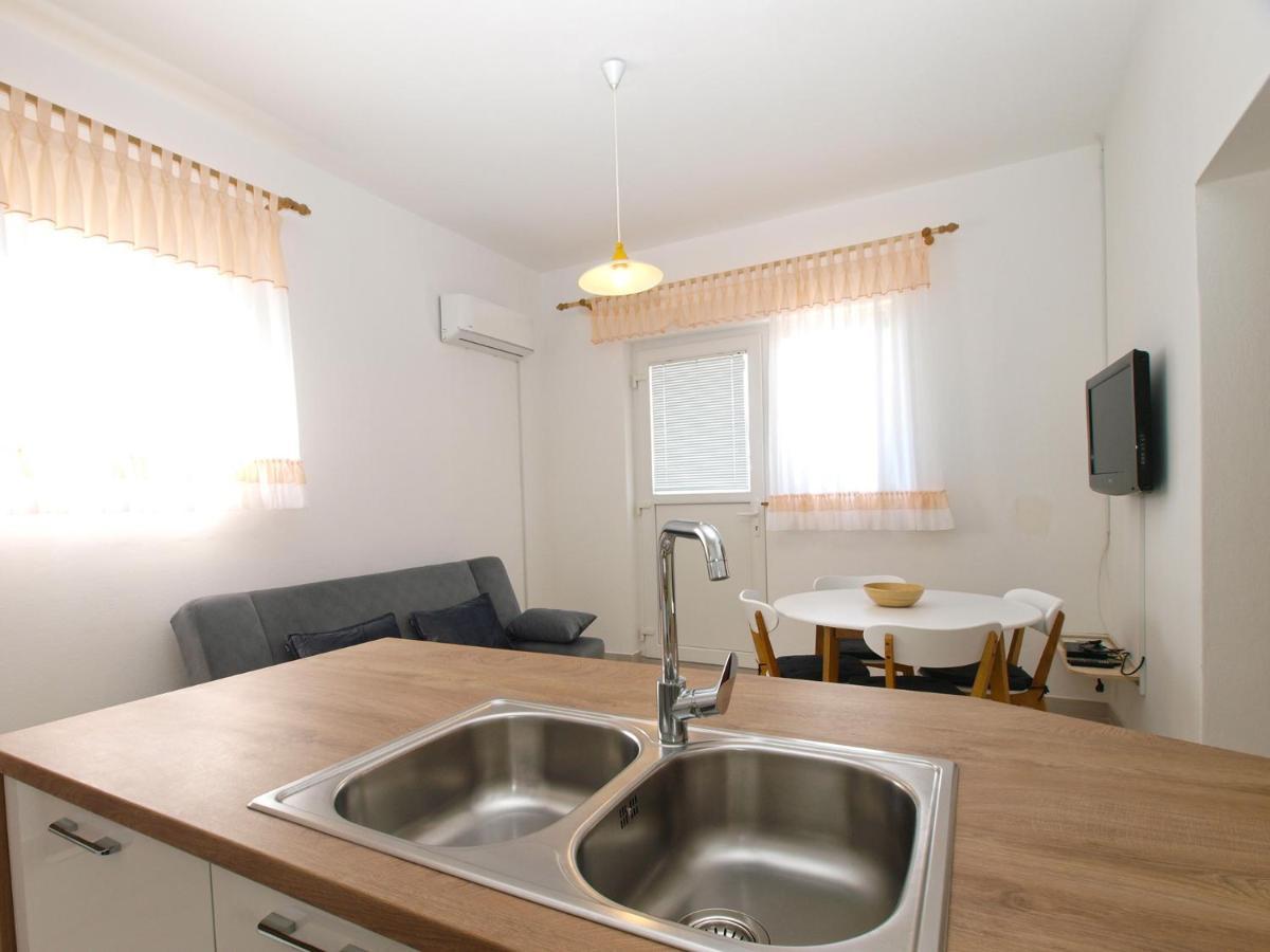 Apartemnts Guido 762 Apartman Pjescana Uvala Kültér fotó