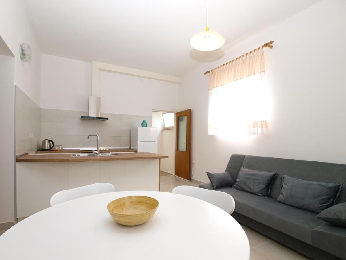 Apartemnts Guido 762 Apartman Pjescana Uvala Kültér fotó