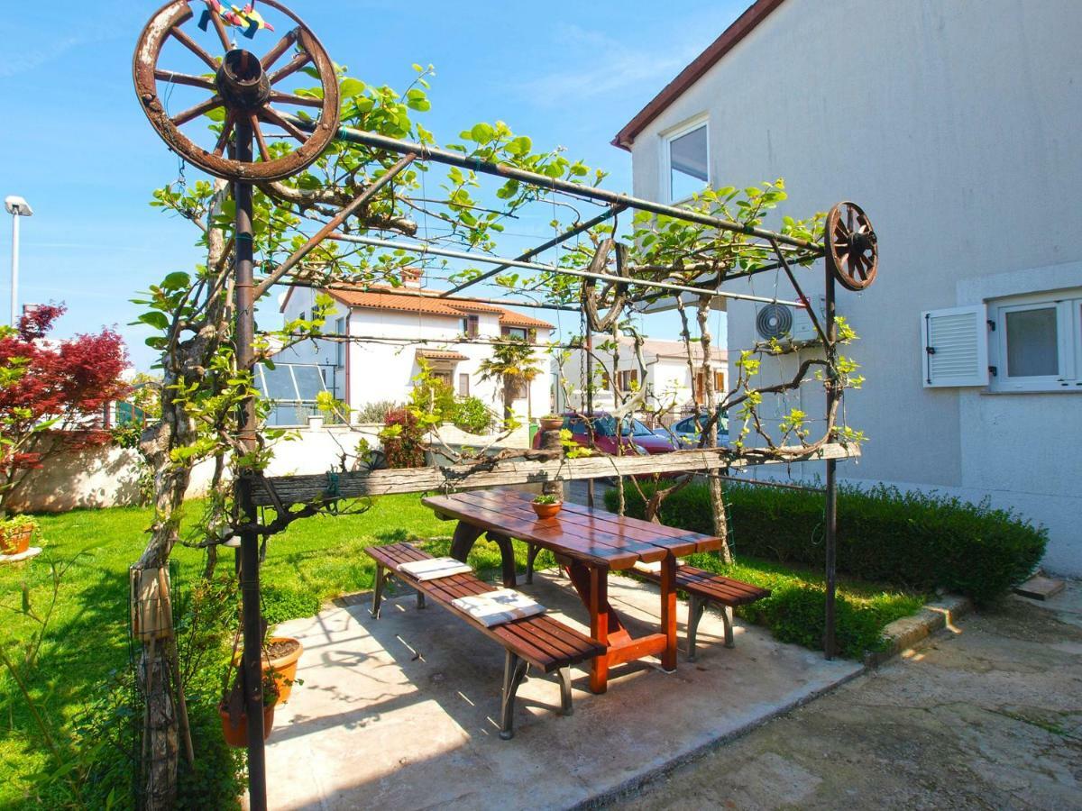 Apartemnts Guido 762 Apartman Pjescana Uvala Kültér fotó